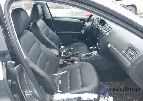 2017 Volkswagen Jetta 1.4T Se from USA, damaged, VIN 3VWDB7AJ6HM384125